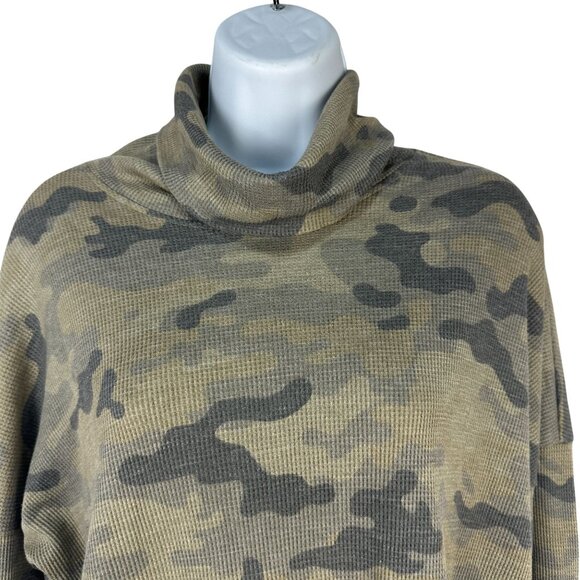 Michael Stars Camo Print Cowl Neck Long Sleeve Waffle Knit Top Women’s L - Picture 2 of 4